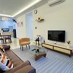 Vista Sentul Residences, Elegant 3-Bedroom Fully Air-Con