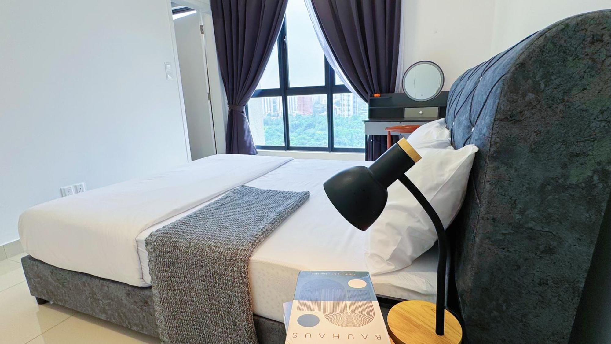 Pangsapuri Vista Sentul Residences, Elegant 3-bedroom Fully Air-con *