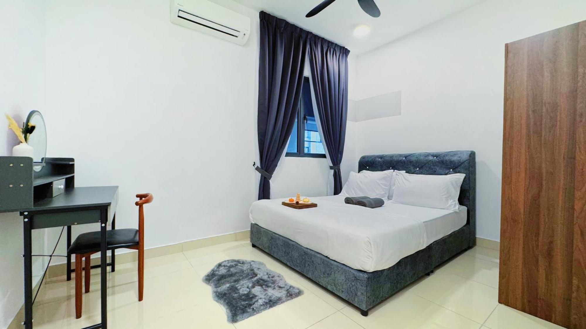 Vista Sentul Residences, Elegant 3-bedroom Fully Air-con *