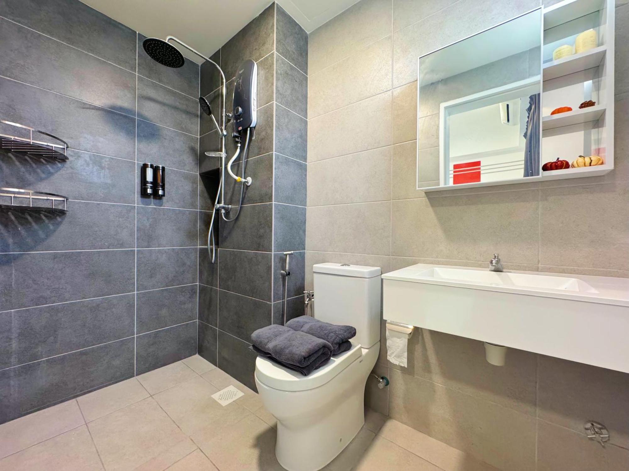 Vista Sentul Residences, Elegant 3-bedroom Fully Air-con Apartemen *